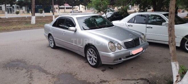 Mercedes E 220 d 1999, 352,462 km - 2.2 l - Beyləqan