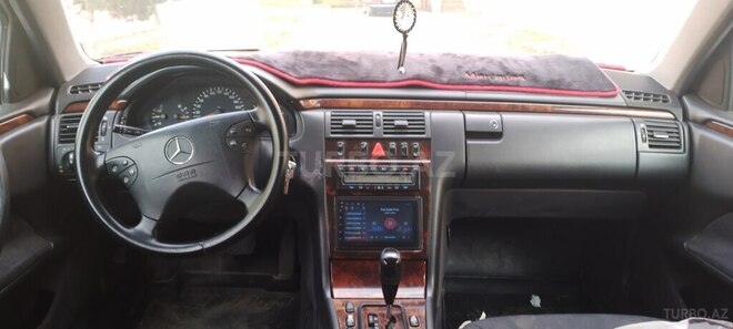 Mercedes E 220 d 1999, 352,462 km - 2.2 l - Beyləqan