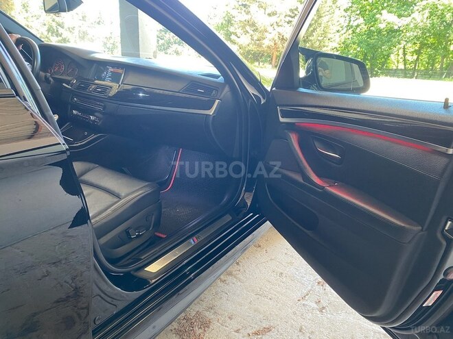 BMW 528 2013, 242,000 km - 2.0 l - Tovuz