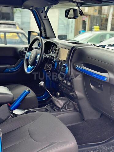 Jeep Wrangler-11