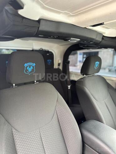 Jeep Wrangler-9