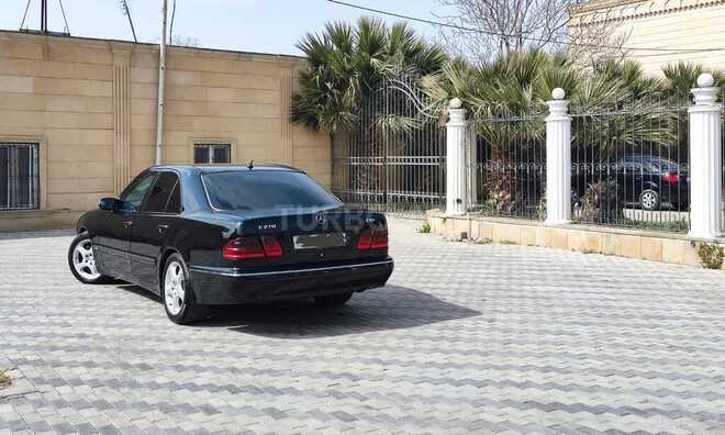 Mercedes E 270 2000, 451,200 km - 2.7 l - Bakı