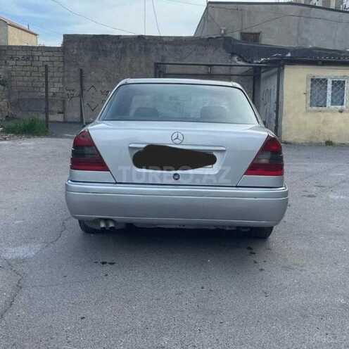 Mercedes C 200 1995, 426,327 km - 2.0 l - Naftalan
