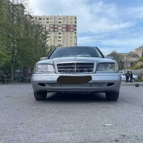 Mercedes C 200 1995, 426,327 km - 2.0 l - Naftalan