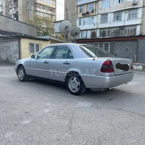 Mercedes C 200 1995, 426,327 km - 2.0 l - Naftalan