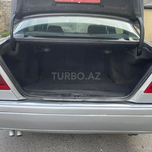 Mercedes C 200 1995, 426,327 km - 2.0 l - Naftalan
