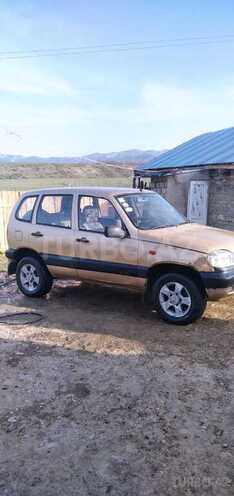LADA (VAZ) Niva 2004, 26,500 km - 1.7 l - Quba