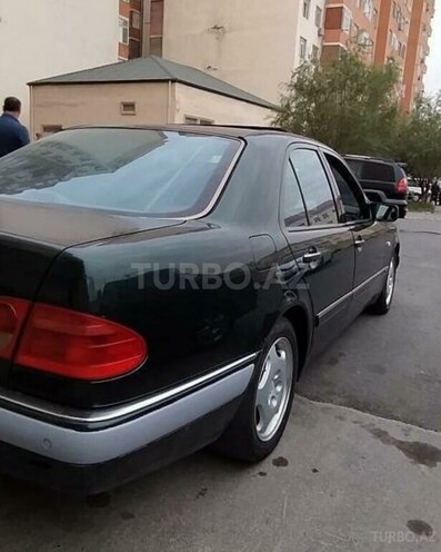 Mercedes E 240 1998, 348,000 km - 2.4 л - Naftalan