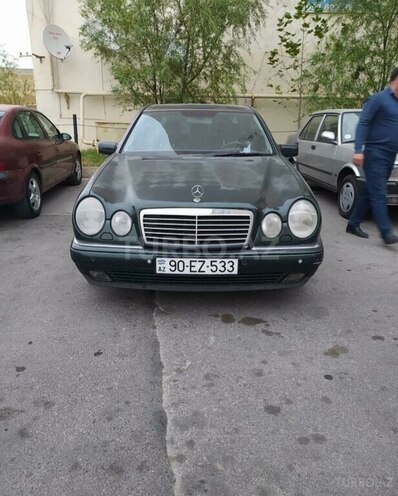 Mercedes E 240 1998, 348,000 km - 2.4 л - Naftalan