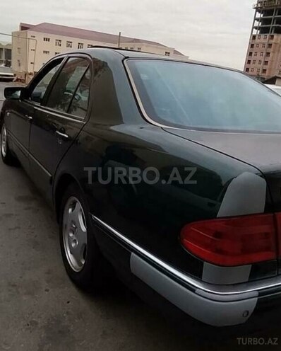 Mercedes E 240 1998, 348,000 km - 2.4 л - Naftalan