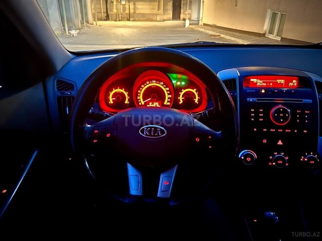 Kia Ceed 2011, 290,000 km - 1.4 l - Bakı