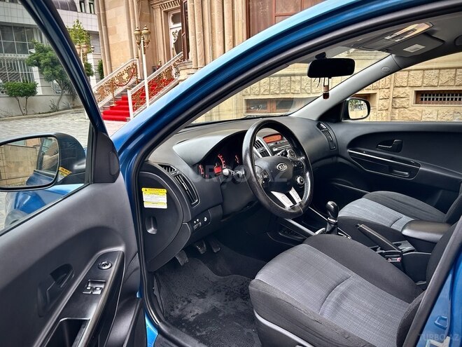 Kia Ceed 2011, 290,000 km - 1.4 l - Bakı