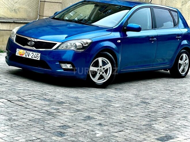 Kia Ceed 2011, 290,000 km - 1.4 l - Bakı