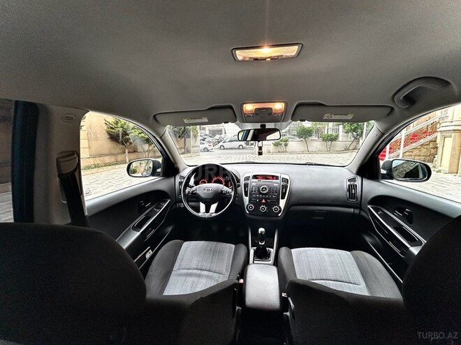 Kia Ceed 2011, 290,000 km - 1.4 l - Bakı