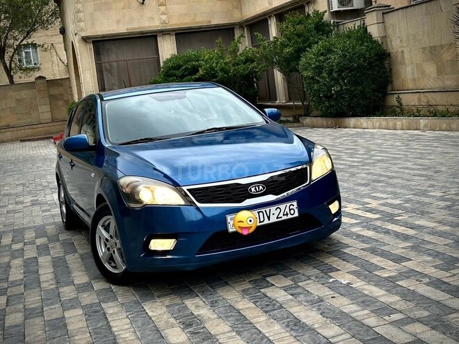 Kia Ceed 2011, 290,000 km - 1.4 l - Bakı