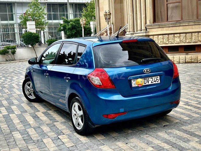 Kia Ceed 2011, 290,000 km - 1.4 l - Bakı