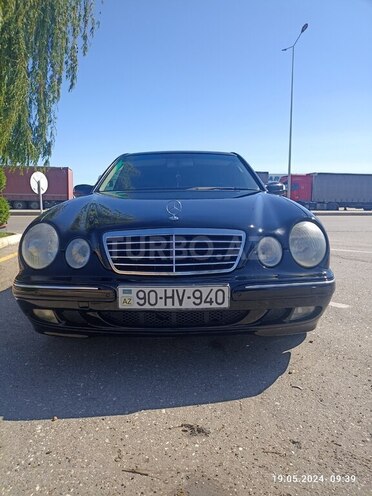 Mercedes E 240