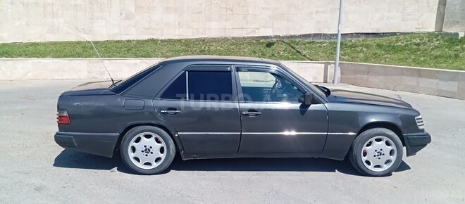 Mercedes E 200 1989, 350,000 km - 2.0 l - Bakı