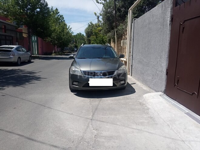 Kia Ceed 2009, 201,000 km - 1.6 л - Bakı