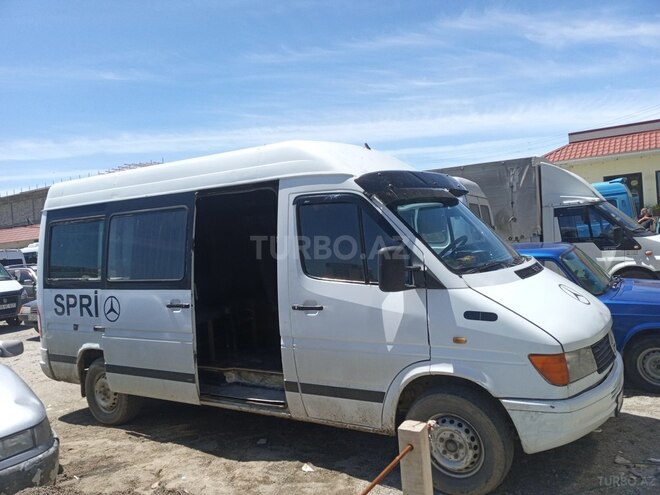Mercedes Sprinter 212 1996, 331,561 km - 4.5 l - Qusar