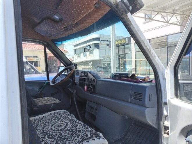 Mercedes Sprinter 212 1996, 331,561 km - 4.5 l - Qusar