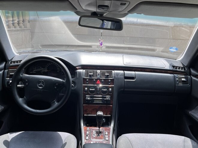 Mercedes E 220 d 2000, 320,000 km - 2.2 l - İmişli