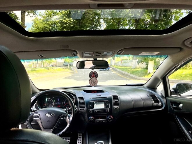 Kia Cerato 2013, 129,000 km - 1.6 l - Quba