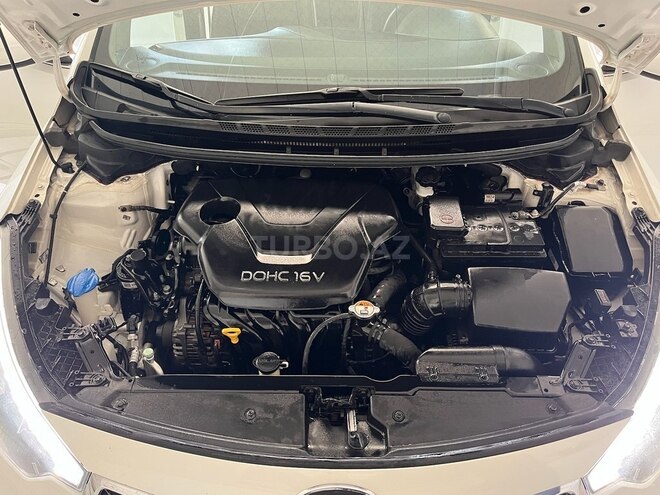 Kia Cerato 2013, 129,000 km - 1.6 l - Quba