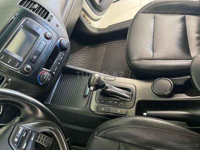 Kia Cerato 2013, 129,000 km - 1.6 l - Quba