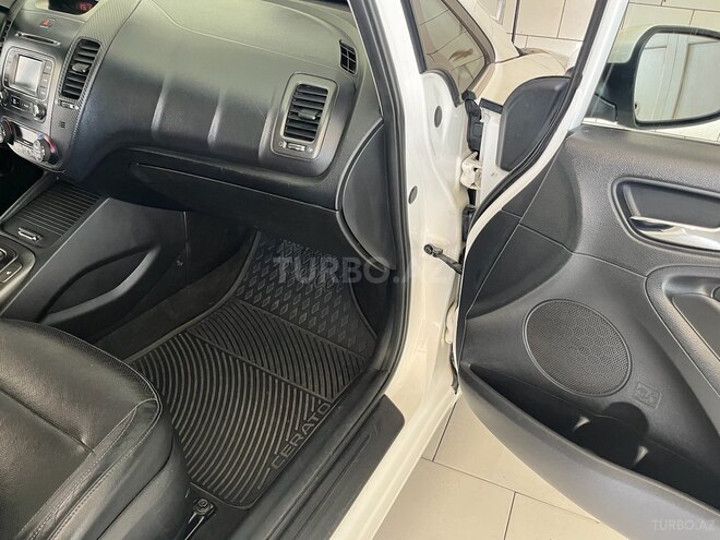 Kia Cerato 2013, 129,000 km - 1.6 l - Quba