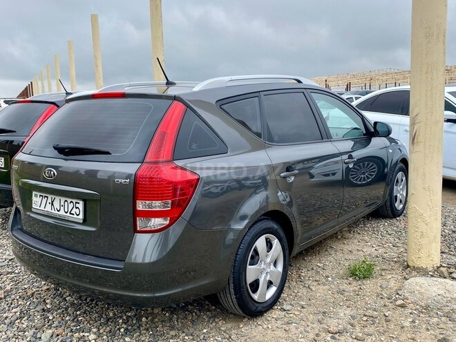 Kia Ceed 2011, 349,000 km - 1.6 л - Gəncə