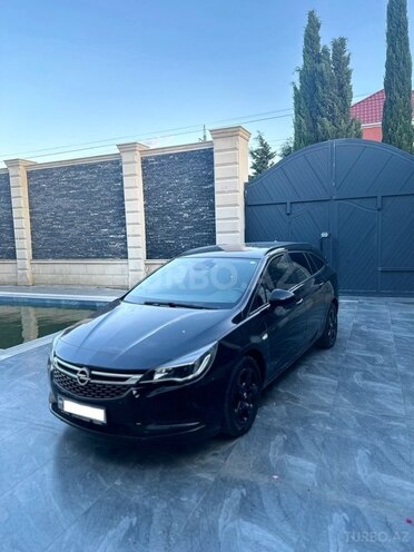 Opel Astra 2018, 102,000 km - 1.4 l - Bakı