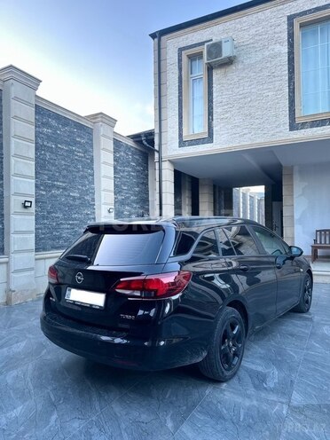 Opel Astra 2018, 102,000 km - 1.4 l - Bakı