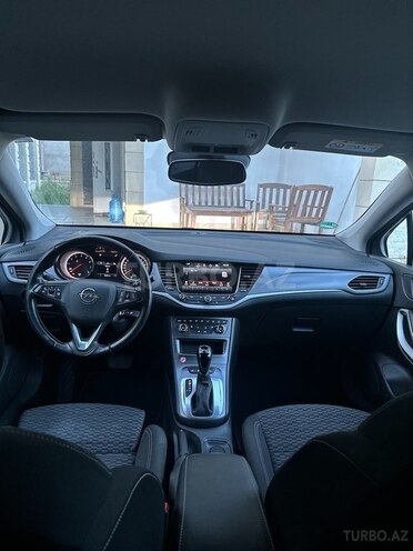 Opel Astra 2018, 102,000 km - 1.4 l - Bakı