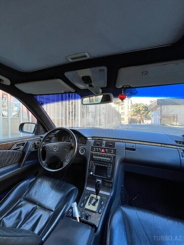 Mercedes E 320 1999, 452,460 km - 3.2 л - Bakı