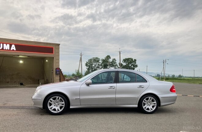 Mercedes E 240 2003, 285,000 km - 2.4 l - Bakı