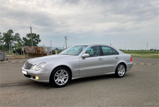 Mercedes E 240 2003, 285,000 km - 2.4 l - Bakı