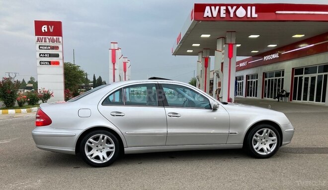 Mercedes E 240 2003, 285,000 km - 2.4 l - Bakı