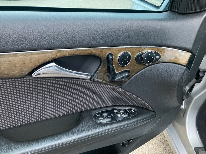Mercedes E 240 2003, 285,000 km - 2.4 l - Bakı