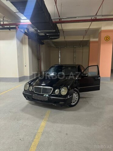 Mercedes E 270