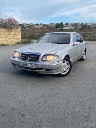 Mercedes C 180