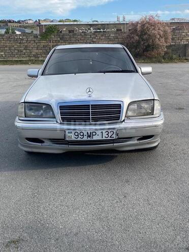 Mercedes C 180