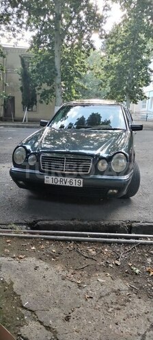 Mercedes E 200 1996, 300,000 km - 2.0 l - Göyçay