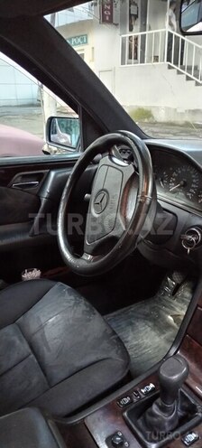Mercedes E 200 1996, 300,000 km - 2.0 l - Göyçay