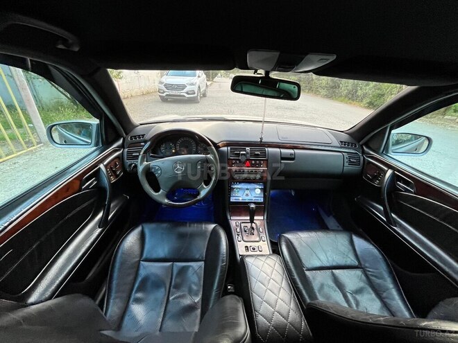 Mercedes E 240 2001, 362,800 km - 2.4 l - Sumqayıt