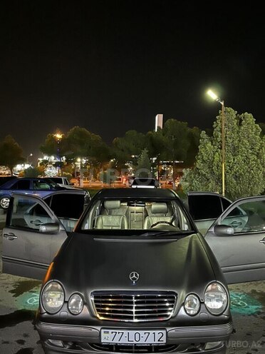 Mercedes E 240 2001, 362,800 km - 2.4 l - Sumqayıt