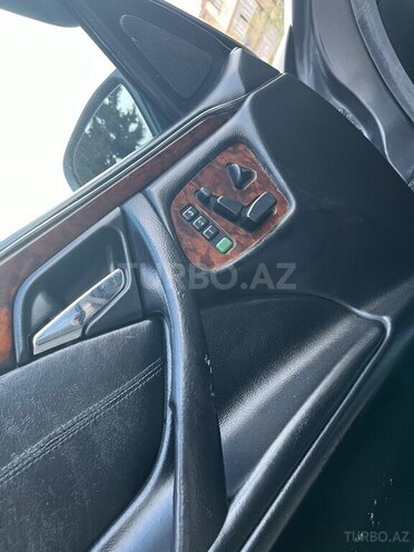 Mercedes E 240 2001, 362,800 km - 2.4 l - Sumqayıt