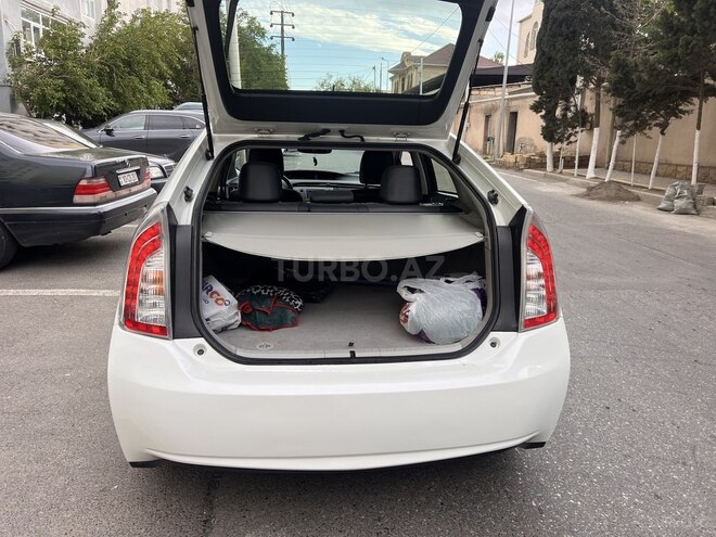 Toyota Prius 2015, 140,496 km - 1.8 л - Bakı