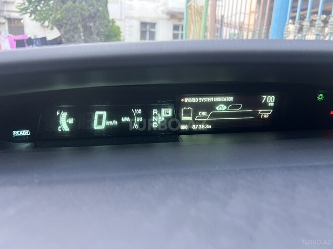 Toyota Prius 2015, 140,496 km - 1.8 л - Bakı