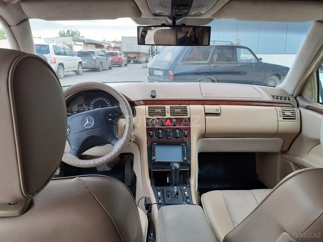 Mercedes E 220 d 2000, 303,000 km - 2.2 л - Bakı
